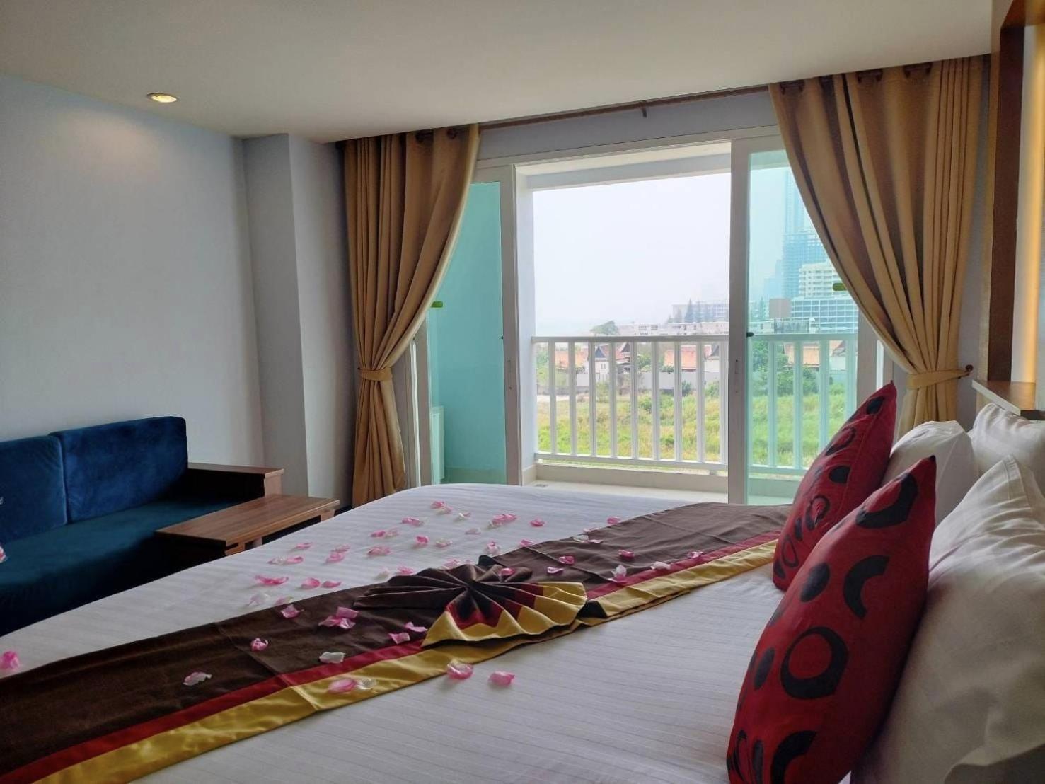 Saisawan Beach Resort Na Chom Thian Exterior foto